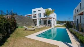 Modern villa Cabopino